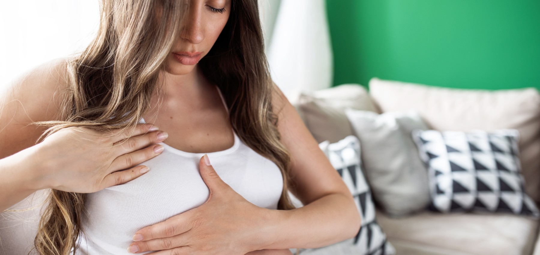 Engorgement vs Mastitis vs Clogged Duct: How To Tell the Difference