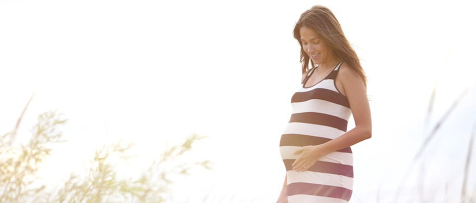 A Naturally Beautiful Pregnancy: 9 Tips from Nine Naturals