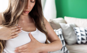 Engorgement vs Mastitis vs Clogged Duct: How To Tell the Difference
