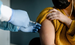Breastfeeding and vaccines