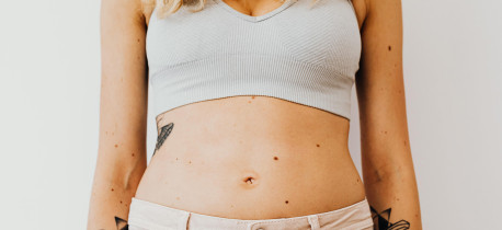 I would end up in A&E because I assumed something was really wrong”: 2 women on the realities of living with endometriosis